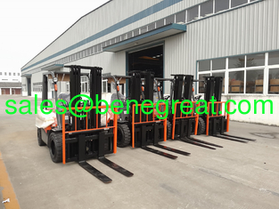Chine Empilhadeira diesel com capacidade de 6600lbs isuzu motor 3ton empilhadeira com transmissão hidráulica fournisseur