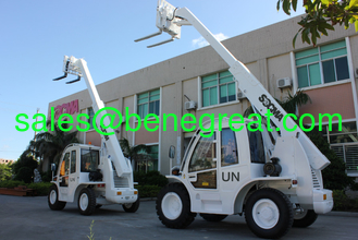 Chine Empilhadeur télescopique de 3,5 tonnes Téléscopique 3,5 tonnes Téléscopique 3,5 tonnes tout terrain avec moteur fournisseur