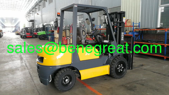 Chine Vente à chaud chariot élévateur diesel avec une capacité de 6600lbs moteur isuzu camion élévateur de 3 tonnes avec transmission hydraulique fournisseur