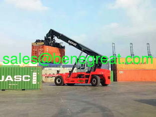 Chine Chinese 45 ton container reach stacker manufacturer with DANA transmission fournisseur