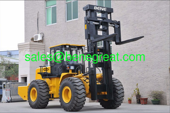 Chine Chariot élévateur tout terrain 4 roues motrices 10/15/20 tonnes chariot élévateur tout terrain 4x4 10/15/20 tonnes avec moteur Cummins fournisseur