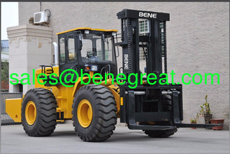 Chine Beand est un nouveau chariot élévateur tout terrain de 10 tonnes/15 tonnes/20 tonnes avec moteur Cummins. fournisseur