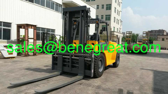 Chine 12 à 13 tonnes de chariot élévateur diesel 13 tonnes de chariot élévateur avec moteur Cummins à vendre fournisseur