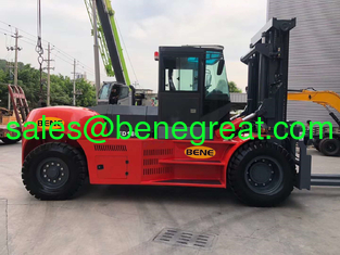Chine Chinois 14,0 tonnes à 18 tonnes gros chariot élévateur diesel avec moteur Cummins 15 tonnes chariot élévateur conteneur à vendre fournisseur