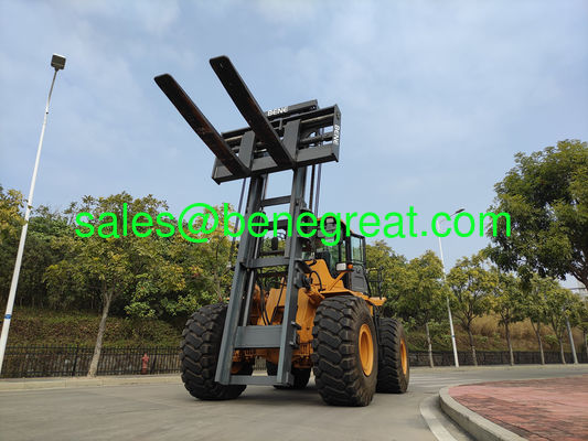 BENE 20 tonnes chariot élévateur articulé 20T 4X4 chariot élévateur en terrain accidenté avec moteur diesel Cumins fournisseur