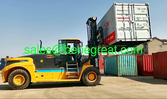 BENE 30 tonnes chariot élévateur avec moteur Cummins de 178 kW avec transmission hydraulique de puissance chariot élévateur diesel fournisseur