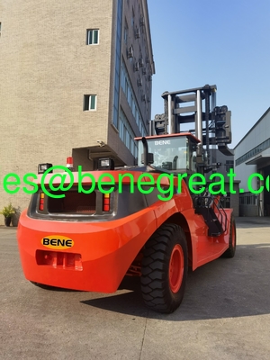 BENE 30 tonnes chariot élévateur avec moteur Cummins de 178 kW avec transmission hydraulique de puissance chariot élévateur diesel fournisseur