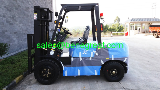 3.5 tonnes de chariot élévateur diesel avec moteur Isuzu 3,5 tonnes de chariot élévateur avec mât triplex fournisseur