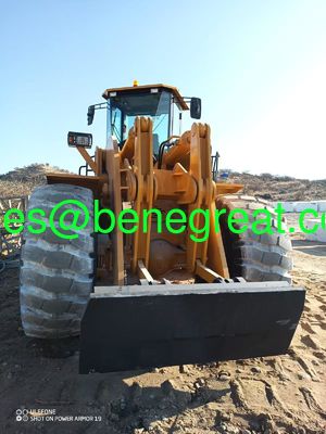 Chargeur de blocs de pierre chinois de 42 tonnes Chargeur de roues avant de 40 tonnes pour les carrières fournisseur