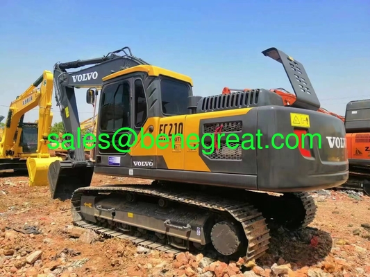 Excavateur VOLVO EC210 utilisé 263KW 21,5 tonnes 9,7 mètres de portée de creusement fournisseur