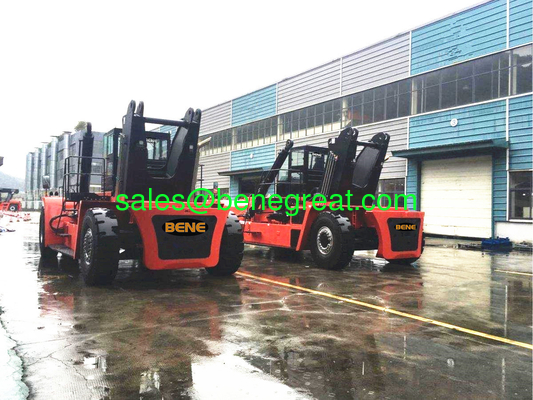 Chinese 45 ton container reach stacker manufacturer with DANA transmission fournisseur