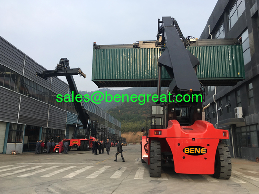 Fabrique chinoise de chargeurs de conteneurs de 45 tonnes CRS4532 avec transmission ZF fournisseur