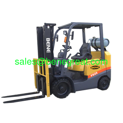 3 tonnes de chariot élévateur à essence liquéfiée 3 tonnes de chariot élévateur à combustible double avec moteur Nissan K25 avec transmission hydraulique fournisseur