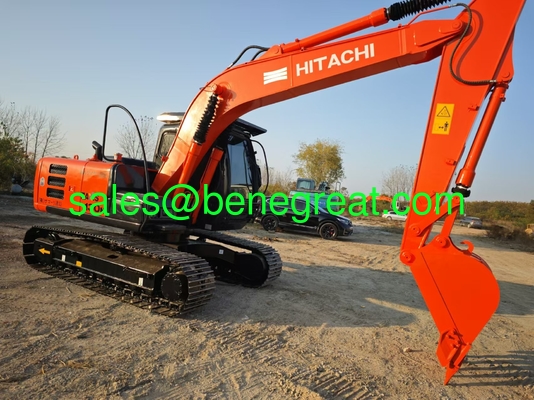 Excavateur HITACHI d'occasion à vendre Usé couleur rouge HITACHI ZX130H Excavateur avec 1225 heures fournisseur